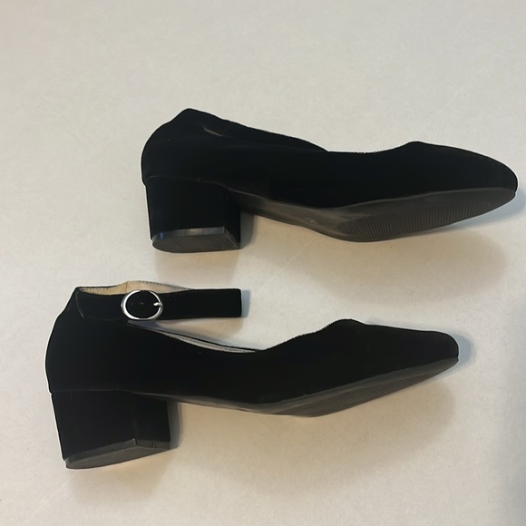 Torrid Elegant Black Women's Block Heel Dress Shoe Sz 11 Wide - Picture 3 of 12